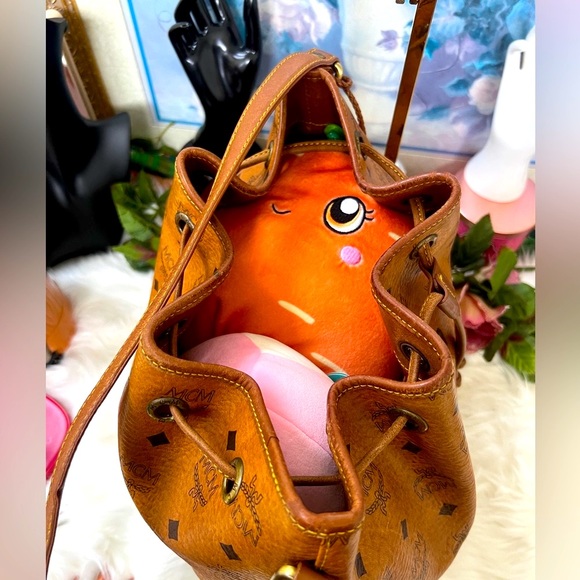 MCM Visetos Bucket Bag - Picture 7 of 14